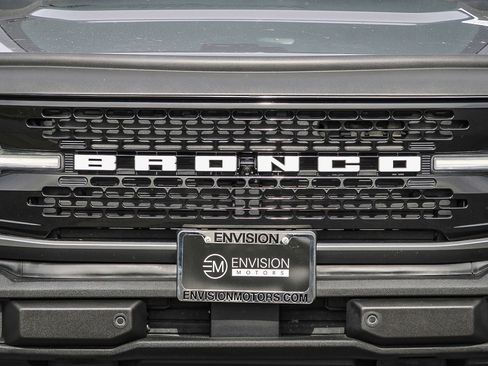 Used 2022 Ford Bronco Wildtrak image 7