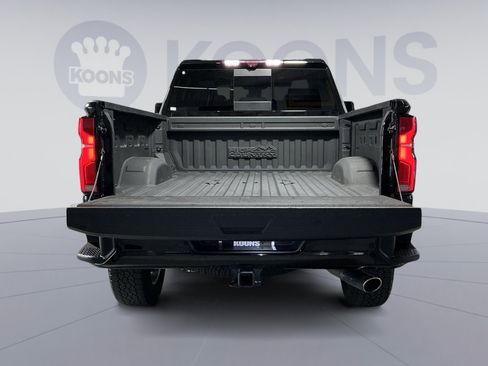 Used 2024 Chevrolet Silverado 2500 High Country w/ High Country Premium Package AWD/4WD image 24