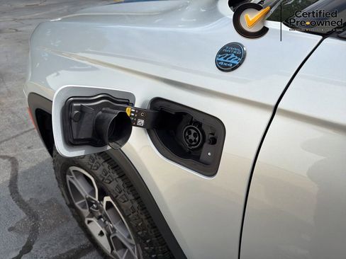 Certified 2022 Jeep Grand Cherokee Trailhawk AWD/4WD image 17