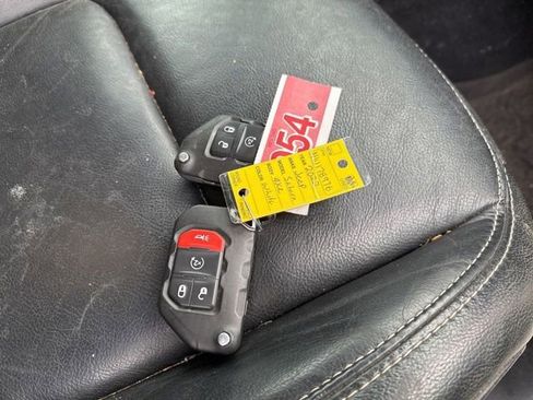 Used 2022 Jeep Wrangler Unlimited Sahara w/ Cold Weather Group image 30