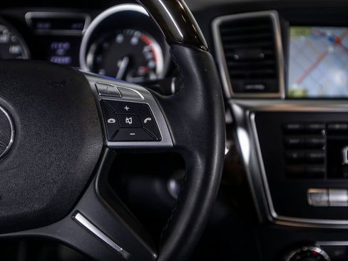 Used 2012 Mercedes-Benz ML 350 4MATIC image 39