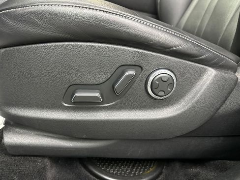 Used 2024 Genesis GV80 2.5T AWD/4WD image 10