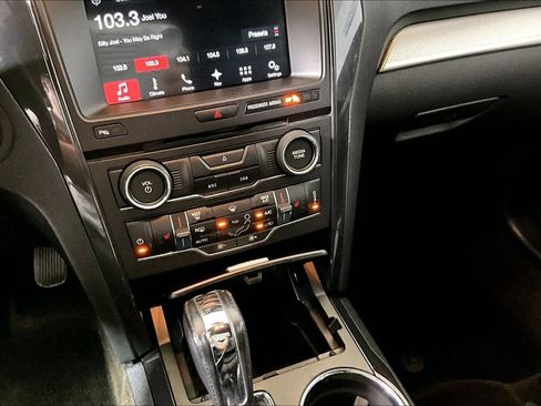 Used 2017 Ford Explorer XLT w/ Equipment Group 202A FWD image 26