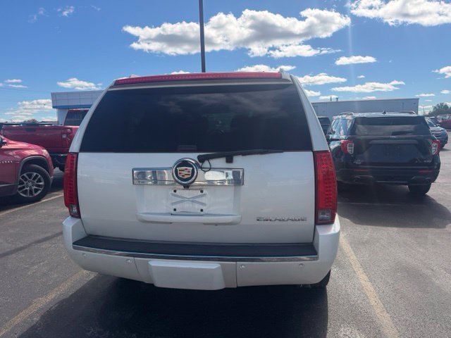Used 2013 Cadillac Escalade Luxury AWD/4WD image 9