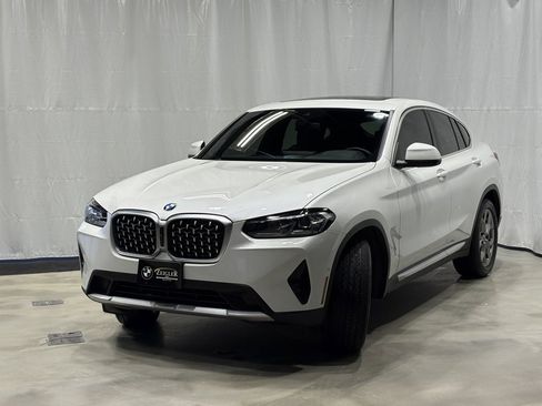 Certified 2023 BMW X4 xDrive30i w/ Premium Package image 3