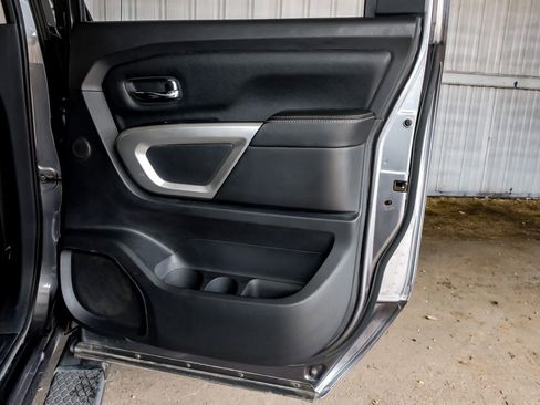 Used 2017 Nissan Titan SL AWD/4WD image 47