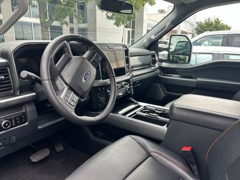 Used 2025 Ford F250 Lariat w/ FX4 Off-Road Package AWD/4WD image 1