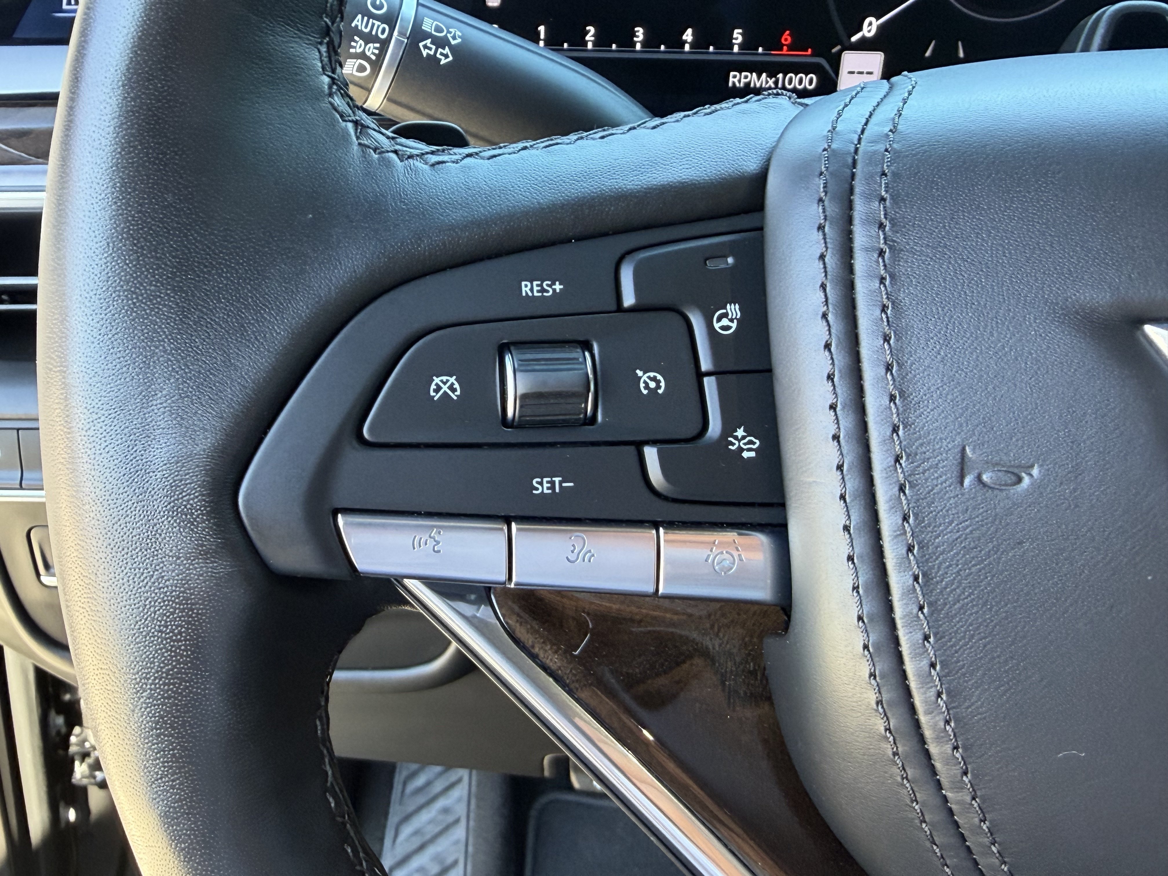 Certified 2023 Cadillac Escalade Sport Platinum AWD/4WD image 31