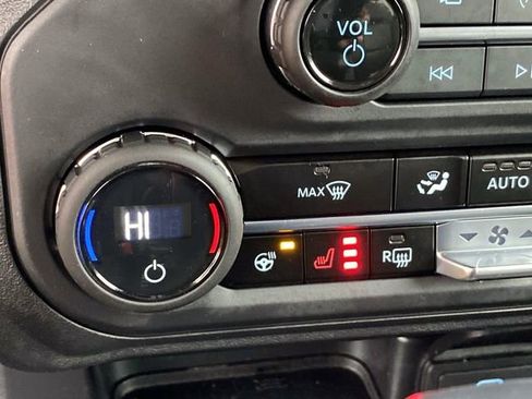 Used 2025 Ford Bronco Badlands image 17