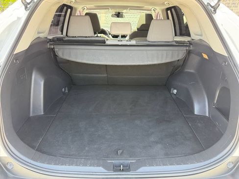 Used 2019 Toyota RAV4 XLE FWD image 23