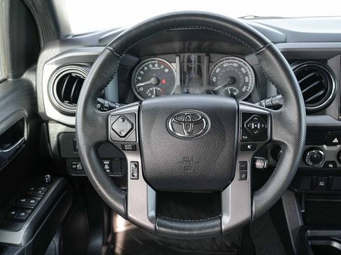 Used 2023 Toyota Tacoma TRD Off-Road AWD/4WD image 33
