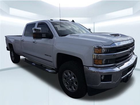 Used 2018 Chevrolet Silverado 3500 LTZ w/ Duramax Plus Package image 2