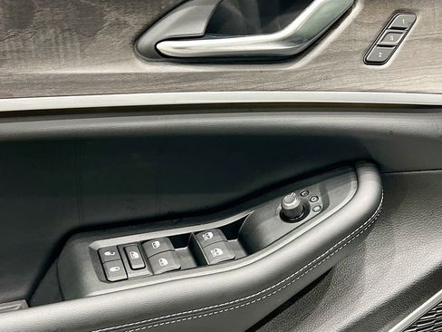 New 2025 Jeep Grand Cherokee L Limited w/ Black Appearance Package image 19