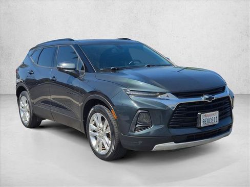 Used 2019 Chevrolet Blazer LT w/ Sun and Wheels Package FWD image 3