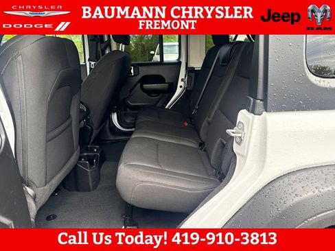 Used 2022 Jeep Wrangler Unlimited Sport AWD/4WD image 25