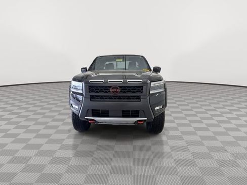 Used 2025 Nissan Frontier PRO-4X w/ Pro Convenience Package image 4