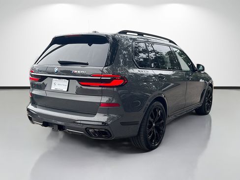 New 2026 BMW X7 M60i image 3