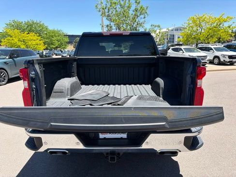Used 2022 Chevrolet Silverado 1500 LTZ w/ Z71 Off-Road Package AWD/4WD image 8