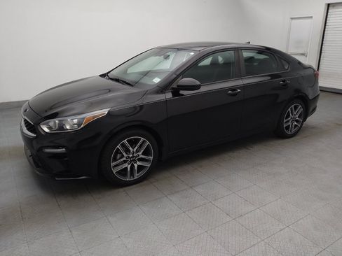 Used 2019 Kia Forte S image 2