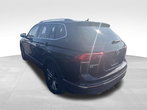 Used 2020 Volkswagen Tiguan SEL AWD/4WD image 6
