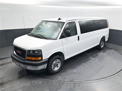 New 2025 GMC Savana 3500 LT w/ LT Preferred Equipment Group image 17