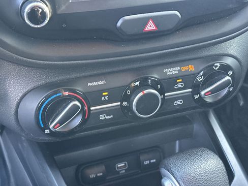 Certified 2021 Kia Soul S FWD image 16