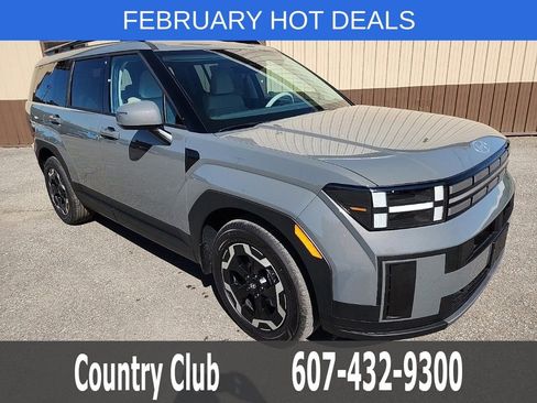Used 2025 Hyundai Santa Fe SEL image 2