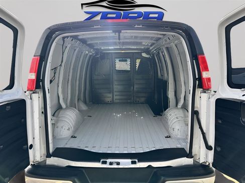 Used 2019 Chevrolet Express 2500 w/ Driver Convenience Package image 28