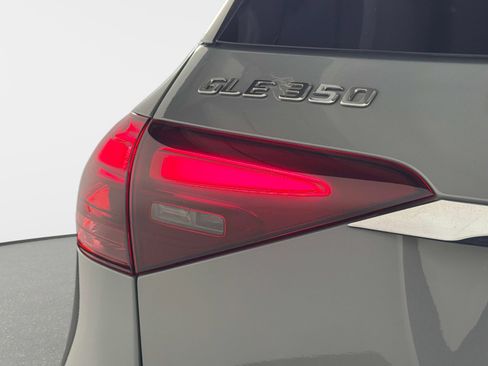 Used 2025 Mercedes-Benz GLE 350 4MATIC image 18