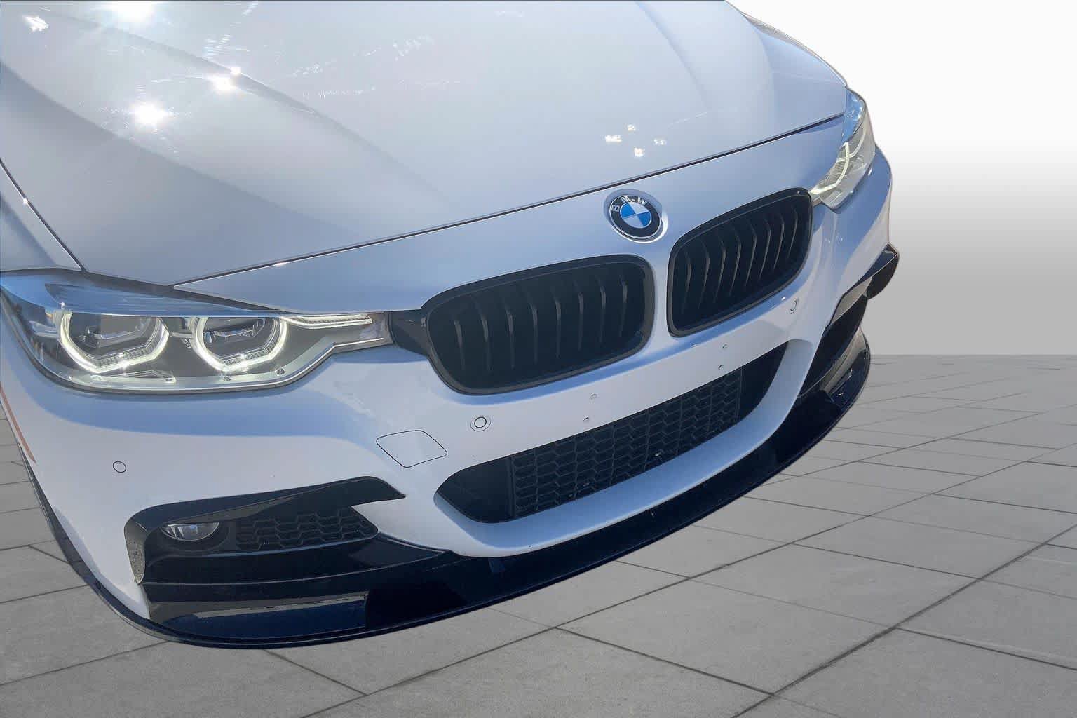 Used 2017 BMW 340i xDrive Sedan AWD/4WD image 30