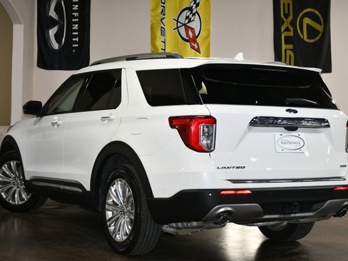 Used 2020 Ford Explorer Limited w/ Class III Trailer Tow Package image 6