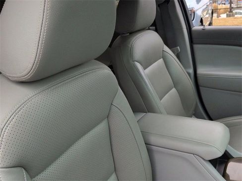 Used 2019 GMC Acadia SLE image 31