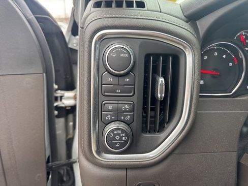 Used 2020 Chevrolet Silverado 2500 LT w/ Texas Edition image 14