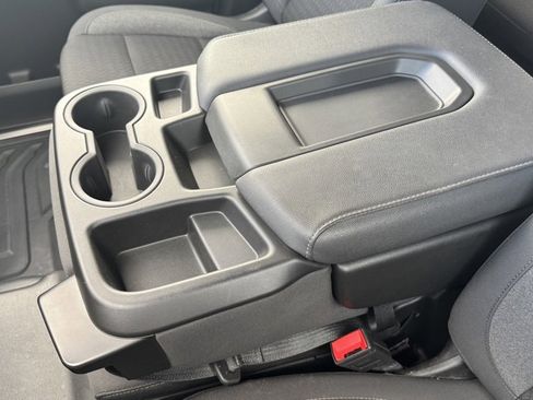 Used 2024 Chevrolet Silverado 2500 LT w/ Convenience Package image 32