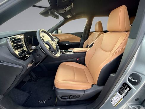 Used 2025 Lexus RX 350 FWD w/ Technology Package image 29