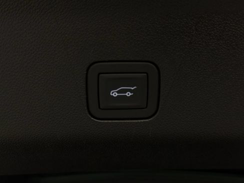 Used 2026 GMC Yukon Denali Ultimate AWD/4WD image 14