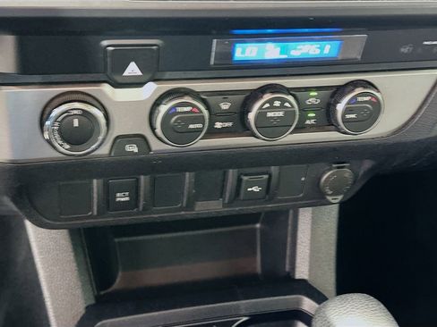 Used 2022 Toyota Tacoma SR image 15