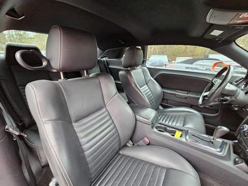 Used 2010 Dodge Challenger R/T image 27