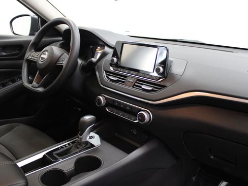 Used 2024 Nissan Altima 2.5 S image 27