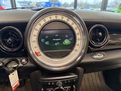 Used 2014 MINI Cooper S image 17