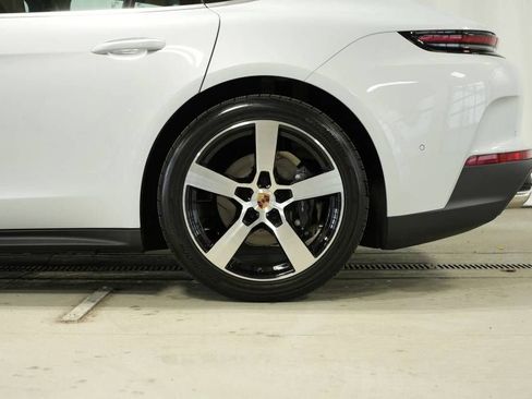 New 2025 Porsche Panamera 4 image 42