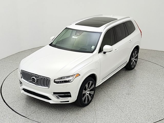 Certified 2025 Volvo XC90 T8 Ultra w/ Protection Package AWD/4WD image 13