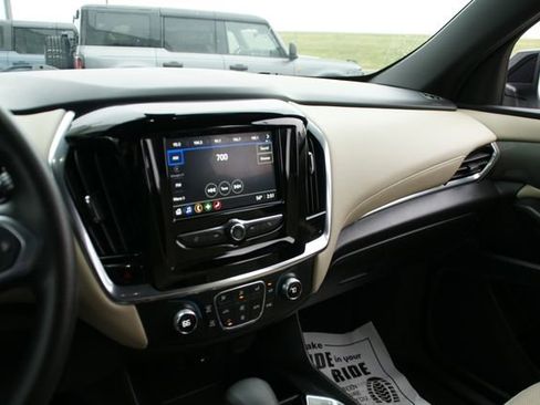 Used 2022 Chevrolet Traverse LS w/ Midnight/Sport Edition image 19