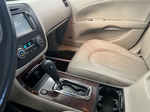 Used 2006 Buick Lucerne CXS w/ Driver Confidence Package FWD image 22