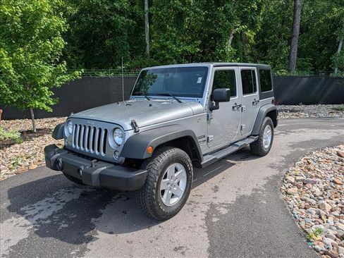 Used 2018 Jeep Wrangler Unlimited Sport S AWD/4WD image 1