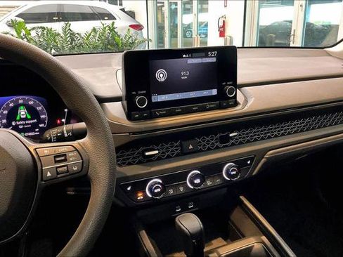 Used 2023 Honda Accord EX image 8