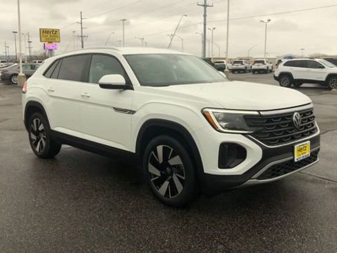 Used 2025 Volkswagen Atlas Cross Sport SE AWD/4WD image 2