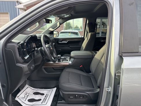 Used 2023 Chevrolet Silverado 1500 LT image 12