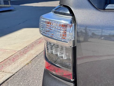 Used 2021 Toyota 4Runner SR5 Premium w/ Moonroof Package AWD/4WD image 8