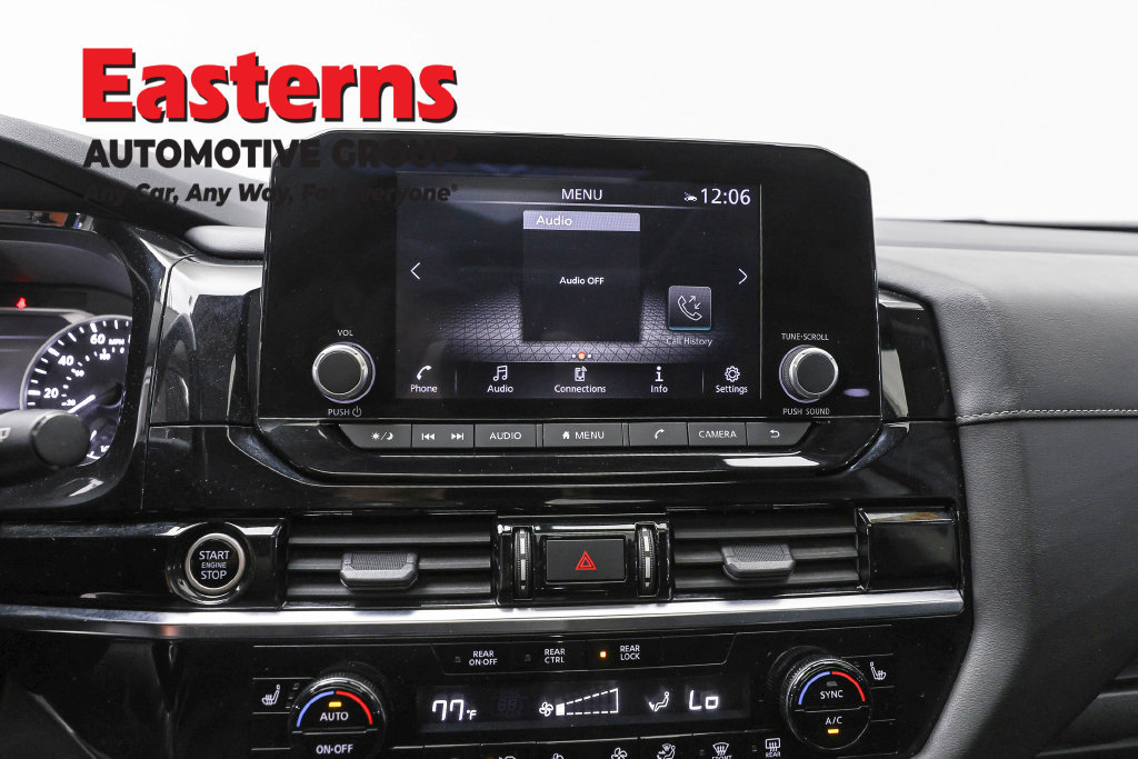 Used 2023 Nissan Pathfinder SV w/ SV Premium Package AWD/4WD image 13